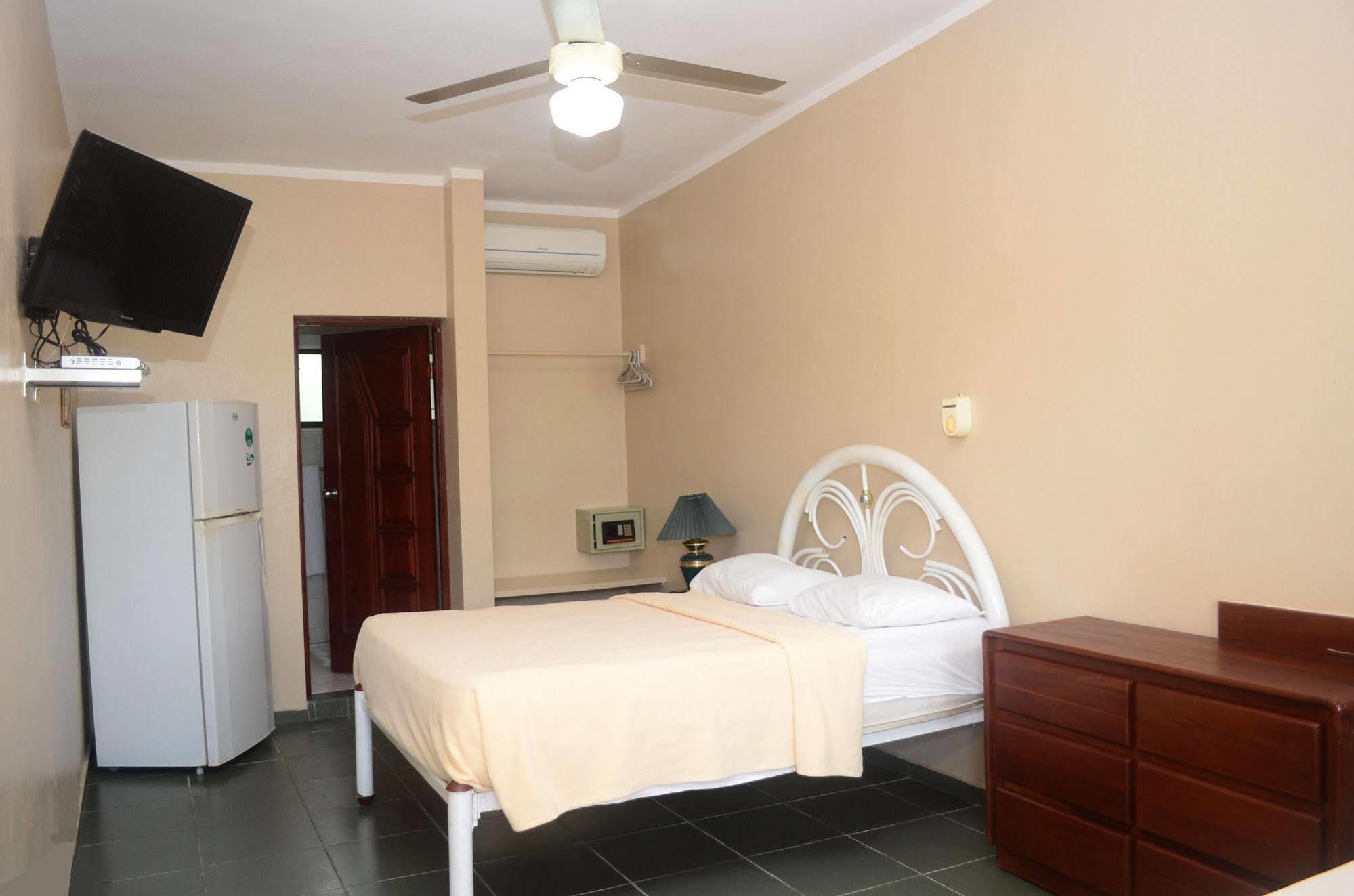 Hotel Garant & Suites Boca Chica Exterior foto
